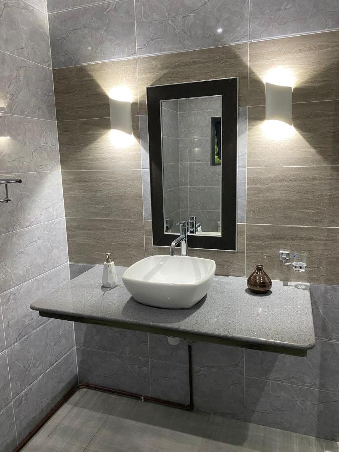 Jasmine Stay Self-Catering Apartments Вікторія Екстер'єр фото