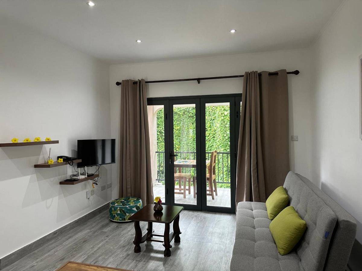 Jasmine Stay Self-Catering Apartments Вікторія Екстер'єр фото